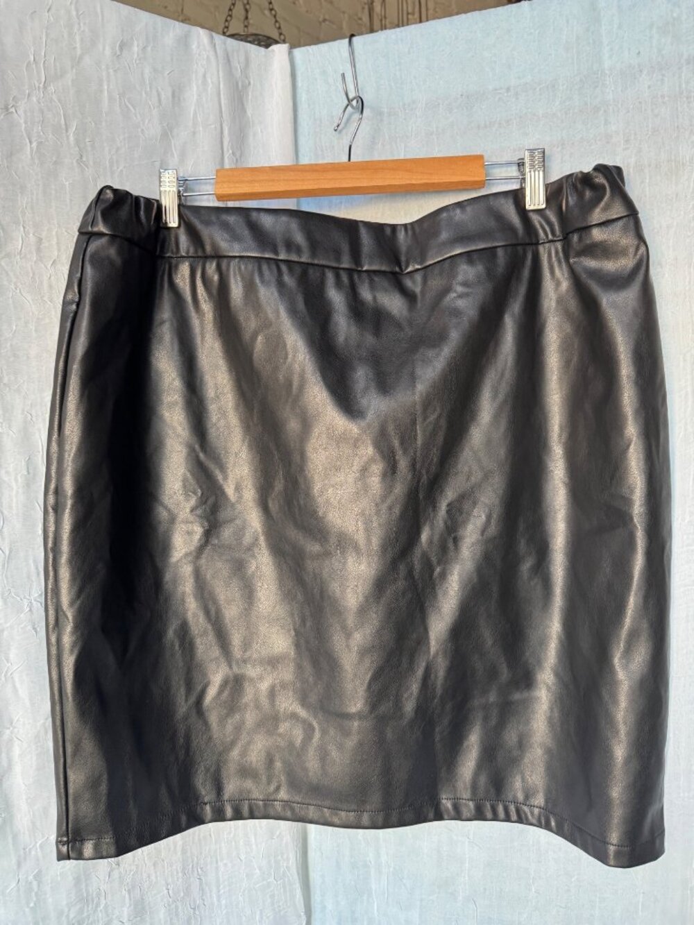 plus-size black faux leather mini skirt brand Hanna Nikole